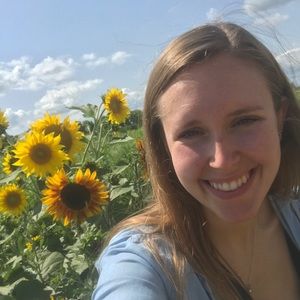 Meet your Posher, Olivia